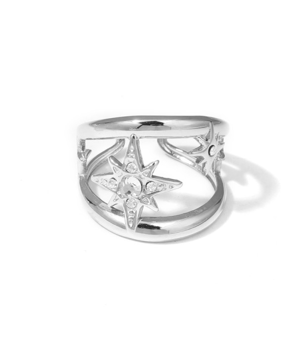 Anillo plateado de estrella de ocho puntas y circonitas