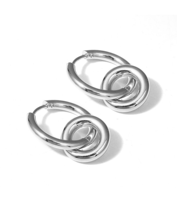 Pendientes de aro con colgante de forma circular