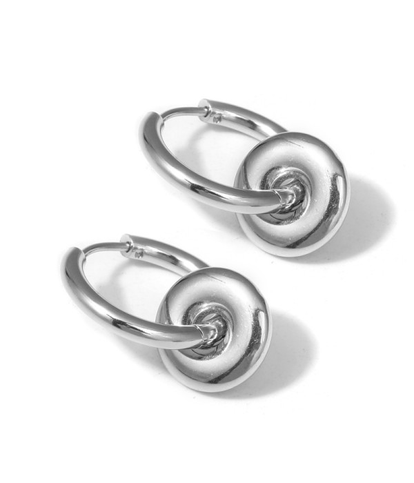 Pendientes de aro con colgante de forma circular