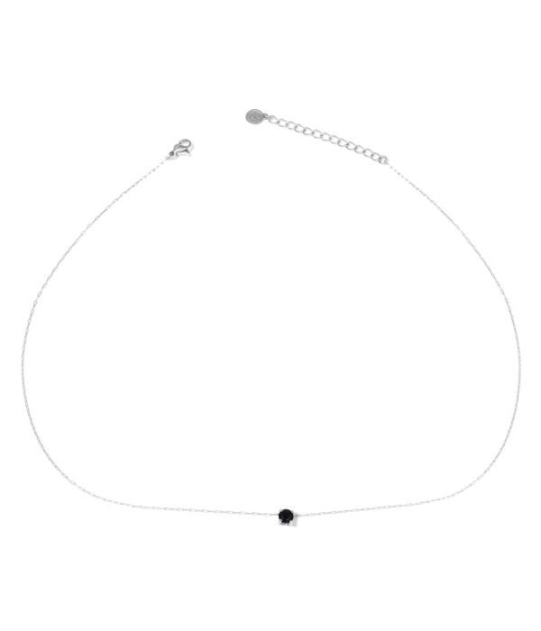 Collar plateado con colgante cuadrado de piedra