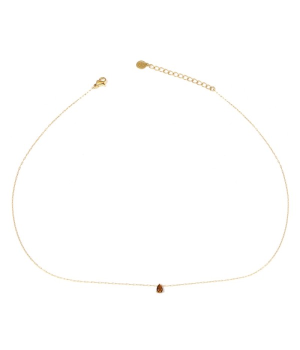 Collar dorado con colgante de gota de piedra
