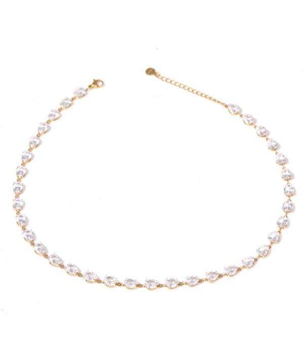 Collar dorado con circonitas en forma de gota