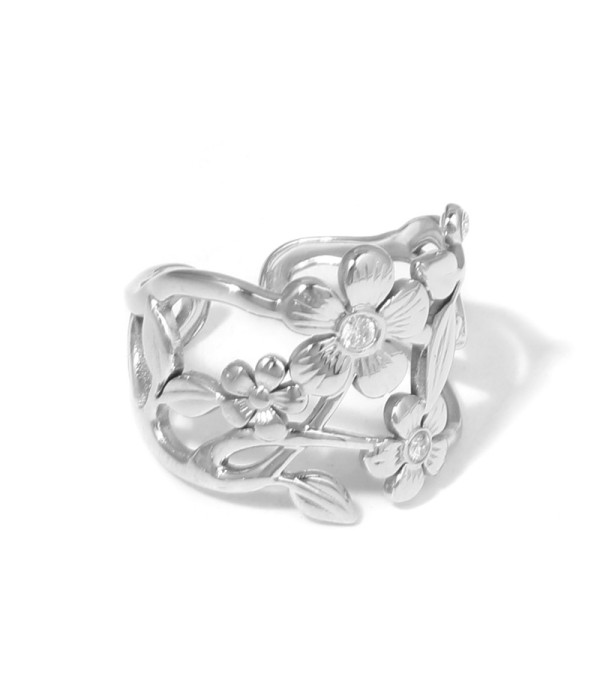 Anillo plateado con flores, hojas y circonitas