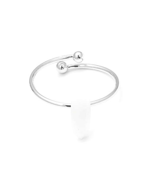 Anillo abierto plateado con piedra de colores