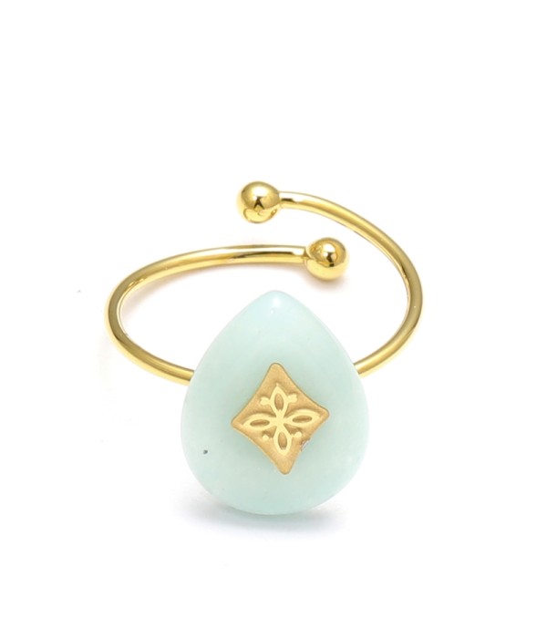 Anillo abierto dorado con detalle rombo y piedra gota de agua