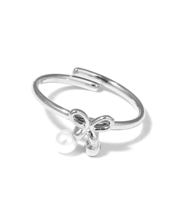 Anillo con diseño de lazo y perla 2
