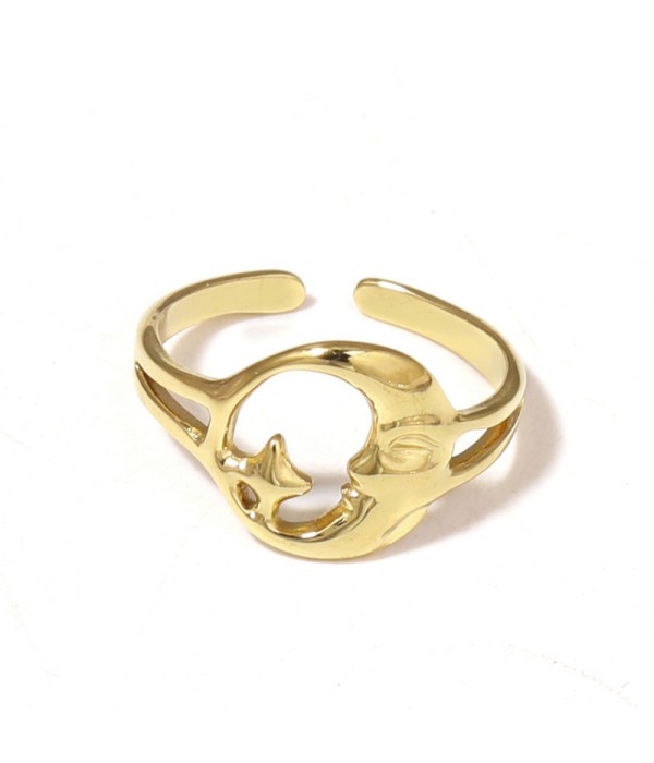 Anillo con diseño de luna y estrella