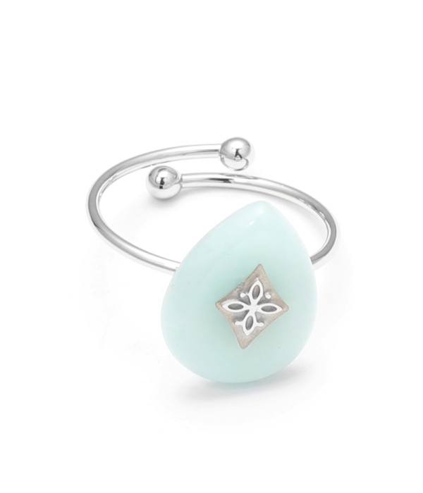 Anillo abierto plateado con detalle rombo y piedra gota de agua