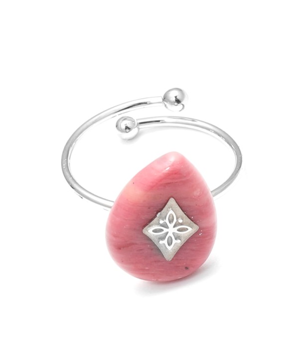 Anillo abierto plateado con detalle rombo y piedra gota de agua