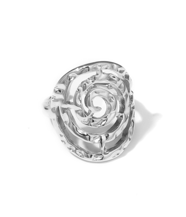 Anillo plateado con diseño de espiral y detalles...