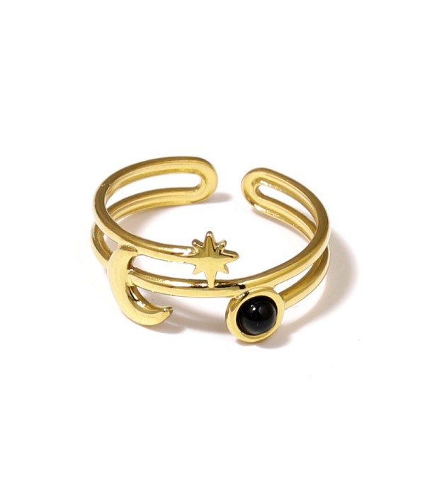 Anillo dorado con luna, estrella y piedra