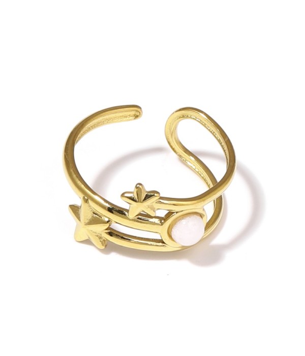 Anillo dorado con estrellas y piedra