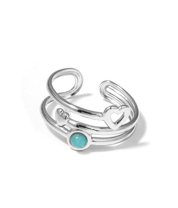 Anillo plateado con corazones y piedra