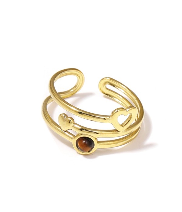 Anillo dorado con corazones y piedra