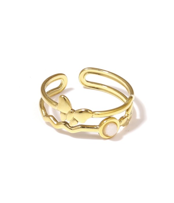 Anillo dorado con mariposa y piedra