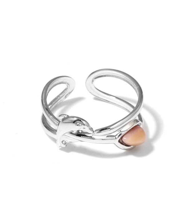 Anillo plateado con diseño de delfín y piedra