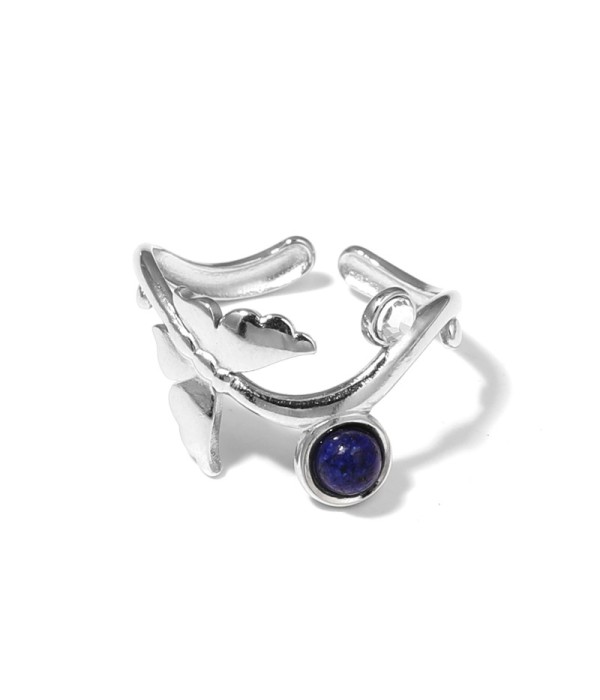 Anillo plateado con diseño de mariposa y piedra