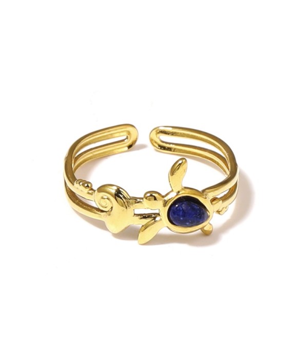 Anillo dorado con motivos marinos y piedra