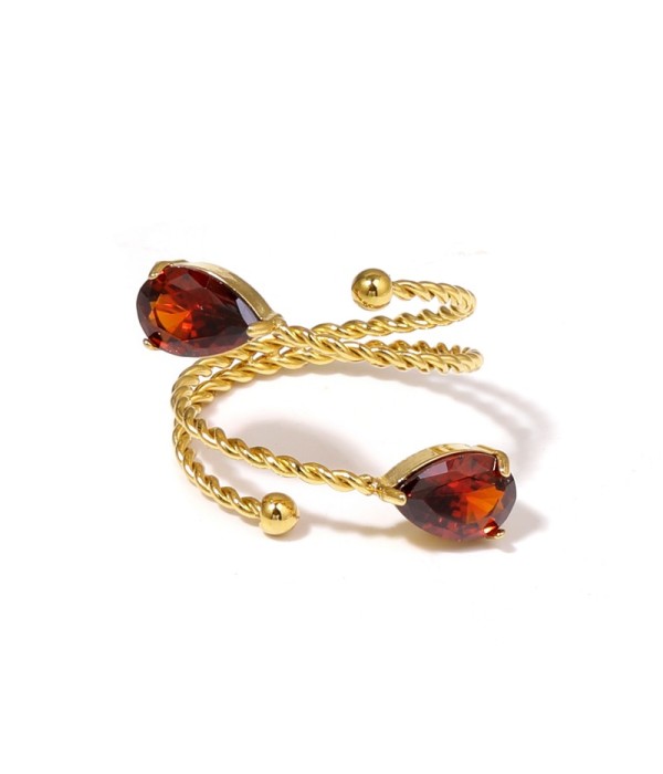 Anillo dorado con diseño de cordón y circonitas en forma de gota