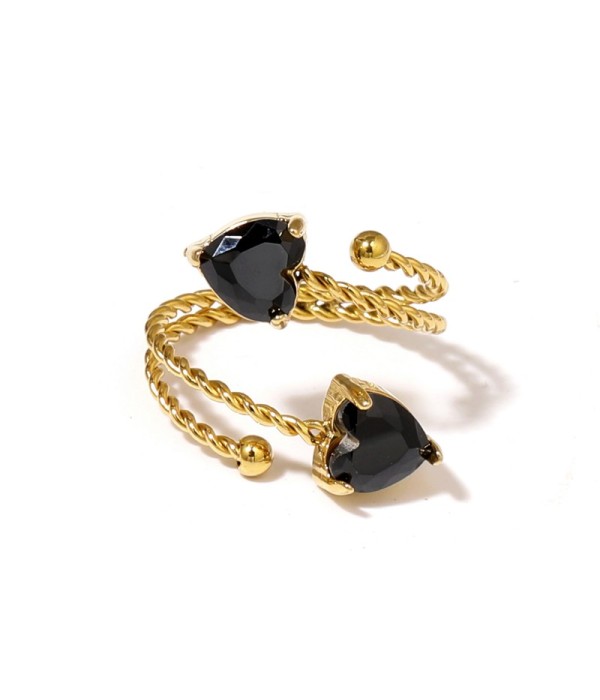 Anillo dorado con diseño de cordón y circonitas en forma de corazón