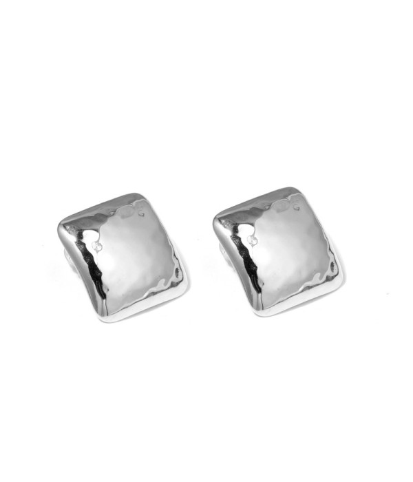 Pendientes cuadrados con textura martillada