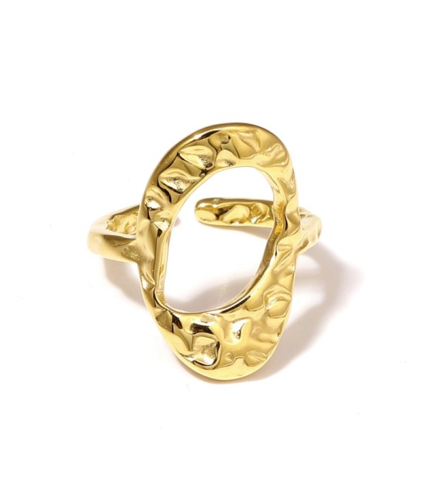 Anillo dorado de óvalo hueco irregular