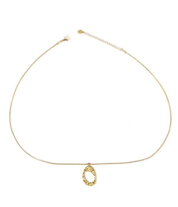 Collar dorado de óvalo hueco martillado