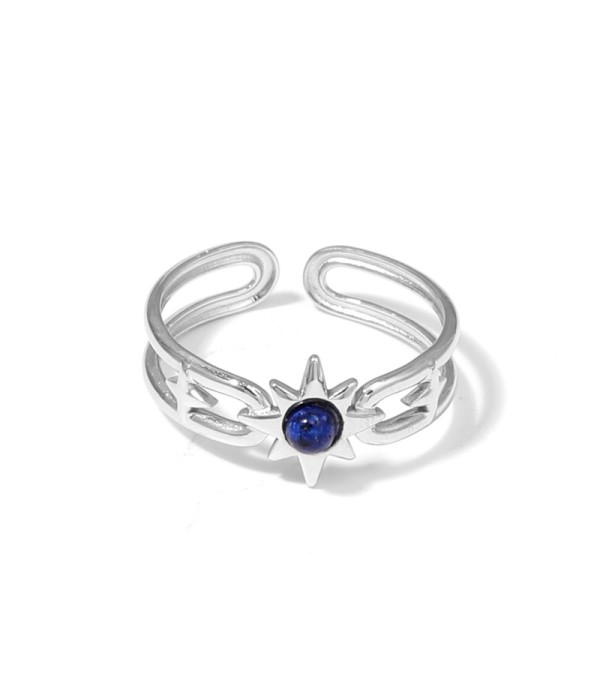 Anillo plateado de sol y estrellas con piedra