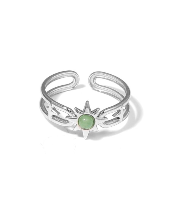 Anillo plateado de sol y estrellas con piedra