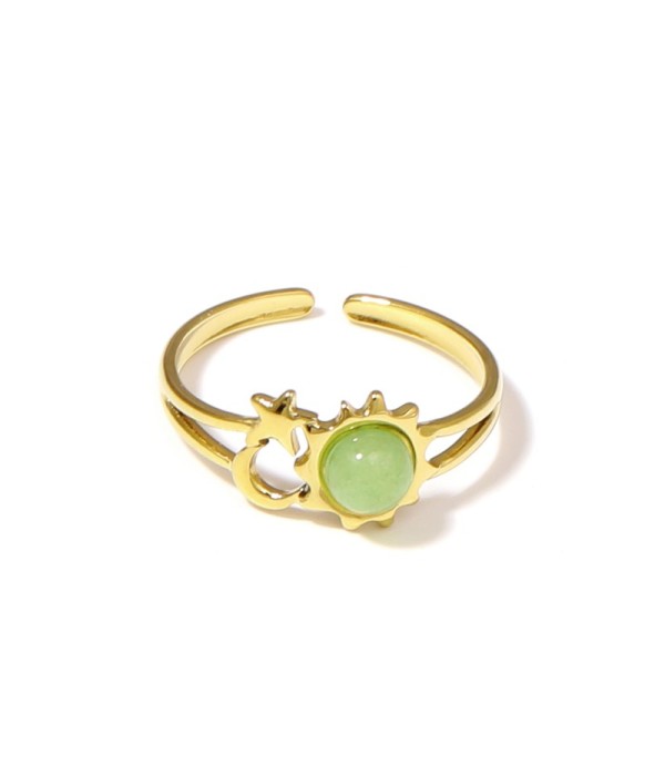 Anillo dorado de sol, luna y estrella con piedra