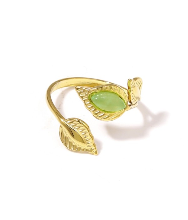 Anillo dorado de hojas con piedra
