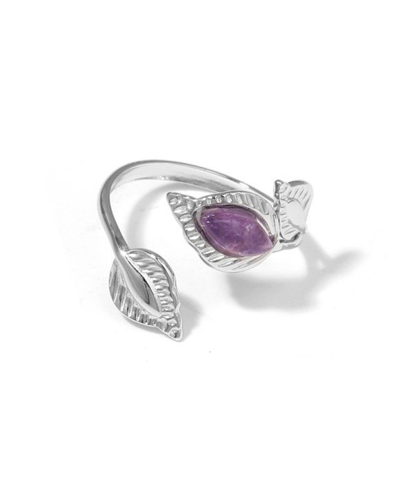 Anillo plateado de hojas con piedra