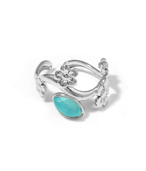Anillo plateado de flores con piedra
