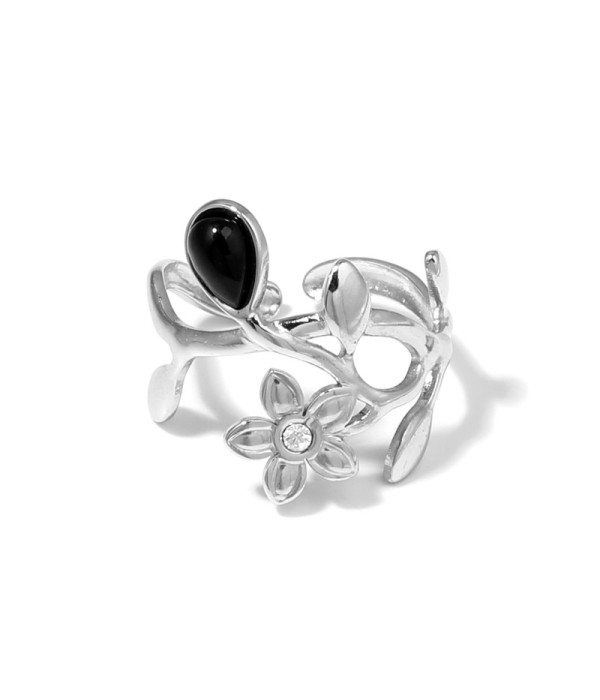 Anillo plateado de flores y hojas con piedra