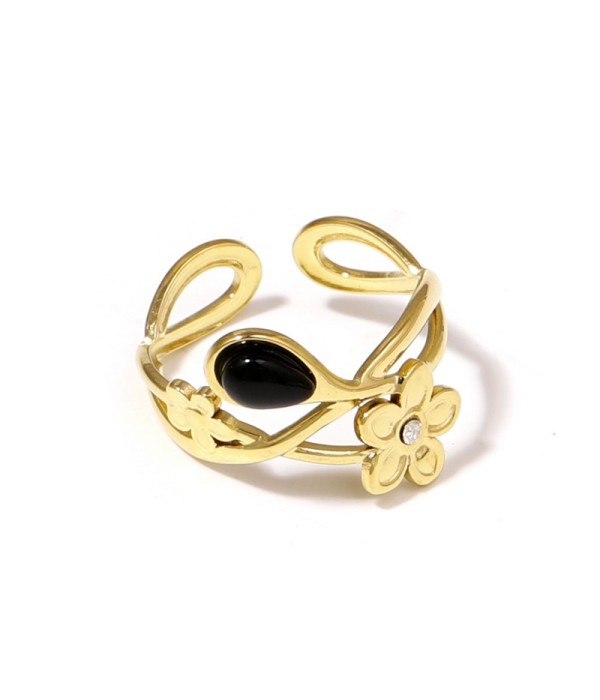 Anillo dorado de flores con piedra