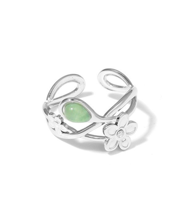 Anillo plateado de flores con piedra