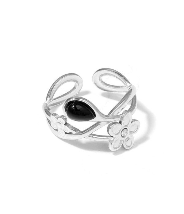 Anillo plateado de flores con piedra