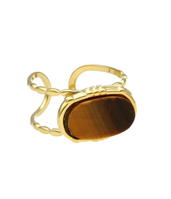 Anillo dorado con piedra ovalada