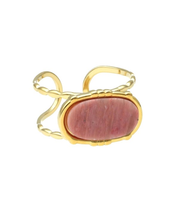 Anillo dorado con piedra ovalada