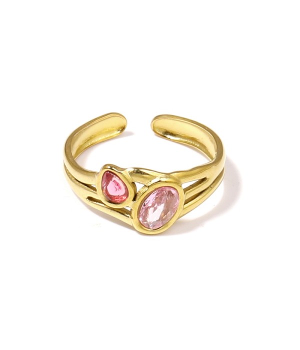 Anillo dorado con circonitas