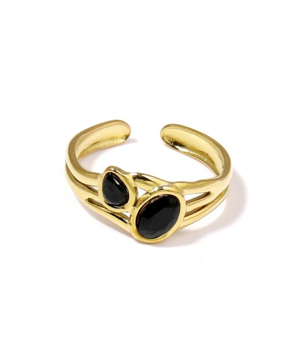 Anillo dorado con circonitas