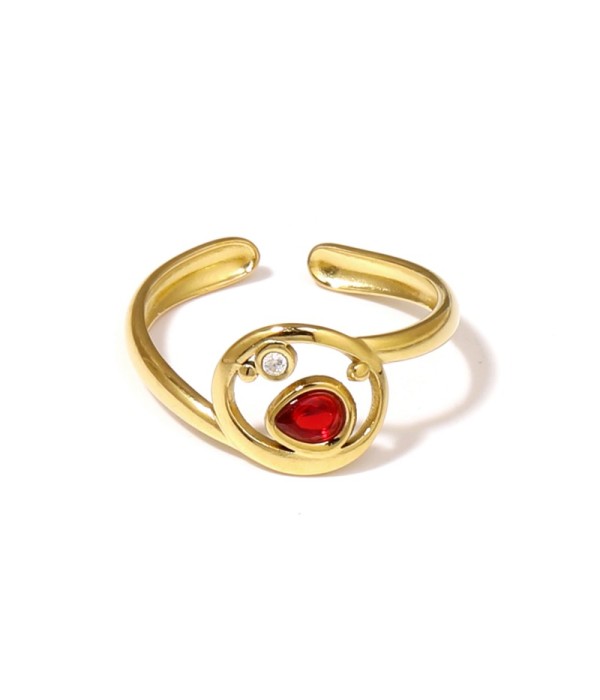 Anillo dorado con circonitas