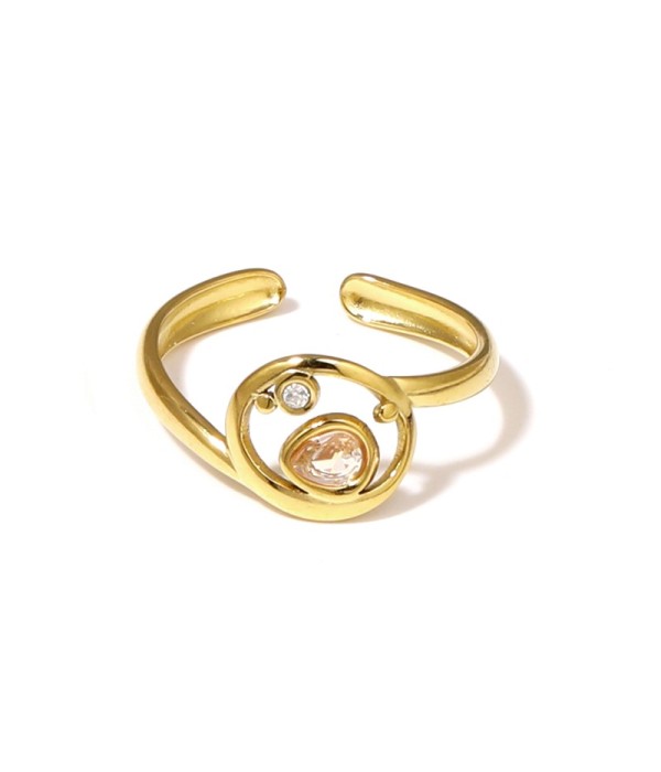 Anillo dorado con circonitas