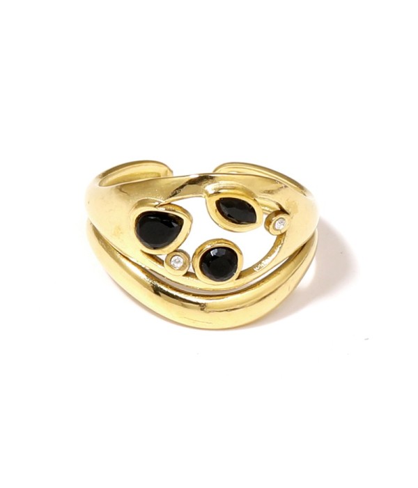 Anillo dorado con circonitas