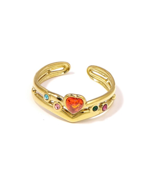 Anillo dorado con circonita en forma de corazón