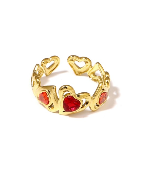 Anillo dorado de corazones con circonitas