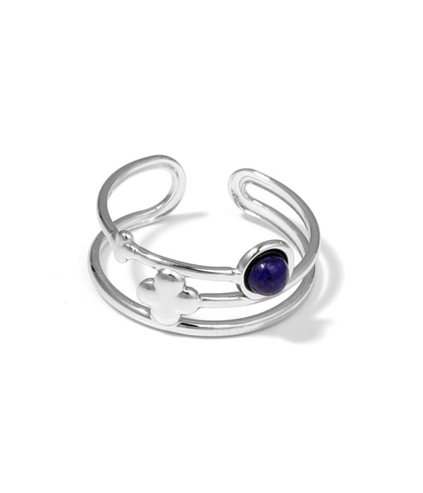 Anillo plateado con trébol de cuatro hojas y piedra