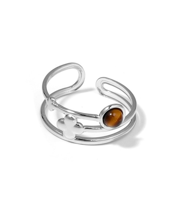 Anillo plateado con trébol de cuatro hojas y piedra