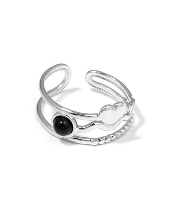 Anillo plateado con corazón y piedra