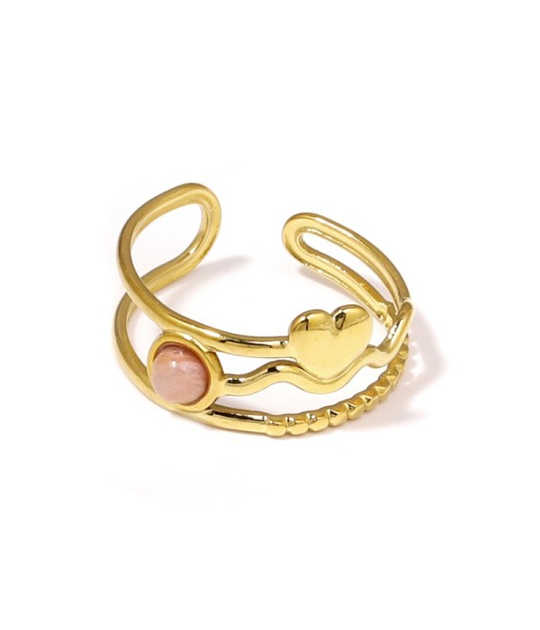 Anillo dorado con corazón y piedra